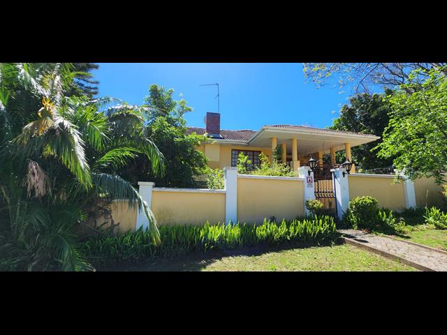 6 Bedroom House for sale in Fort Hill
