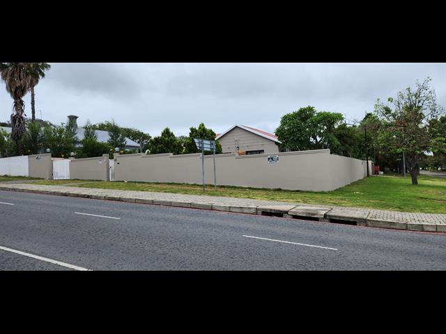 3 Bedroom House for sale in Echovale