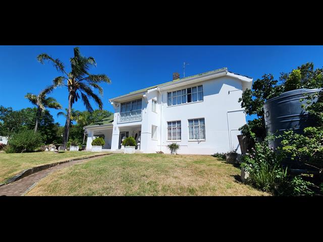 9 Bedroom Bed and Breakfast for sale in Fort Hill