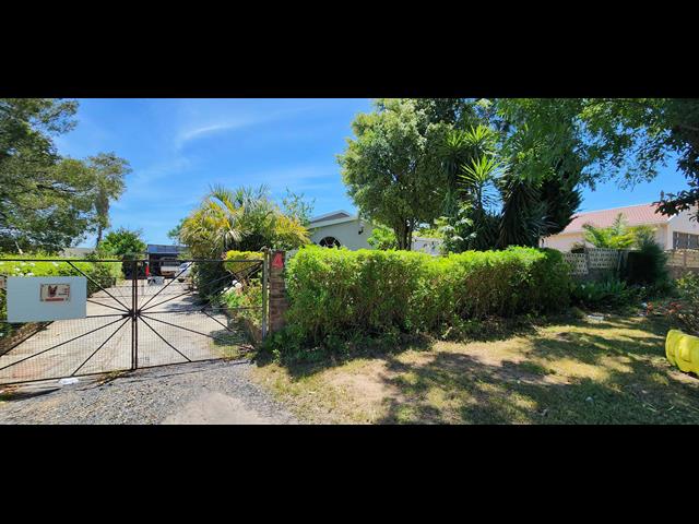 5 Bedroom House for sale in West Bank