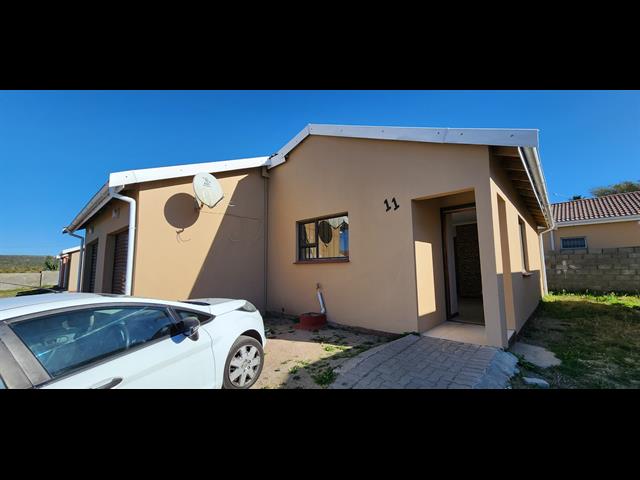 2 Bedroom House to let in West Bank