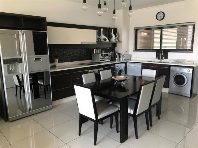 2 Bedroom Apartment to let in Sandton Central