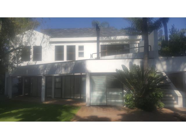 3 Bedroom Townhouse to let in Morningside