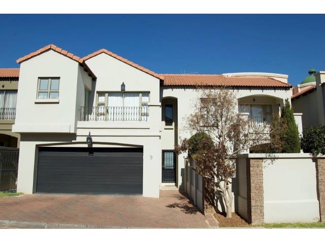 3 Bedroom Cluster to let in Strathavon