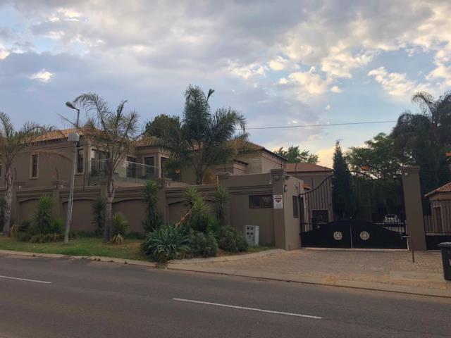 5 Bedroom Duplex to let in Sandown