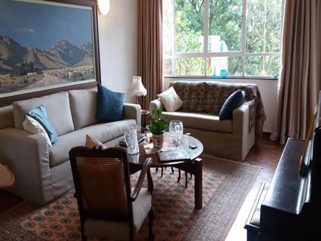 2 Bedroom Flat for sale in Benmore Gardens