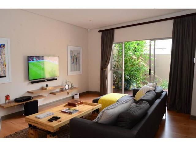 2 Bedroom Townhouse for sale in Melrose North