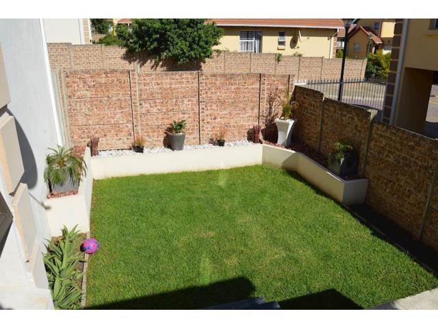 3 Bedroom Cluster for sale in Buccleuch