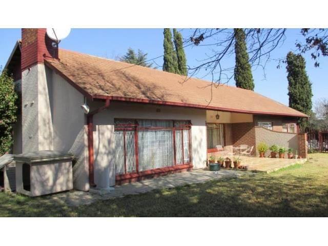 4 Bedroom House to let in Lombardy