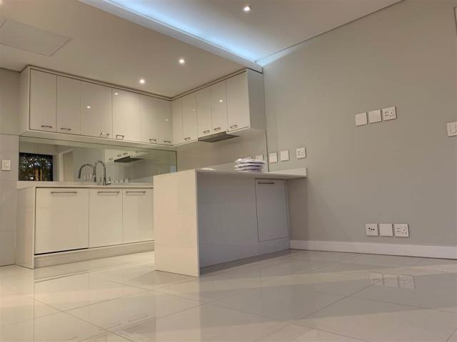 1 Bedroom Apartment to let in Rosebank