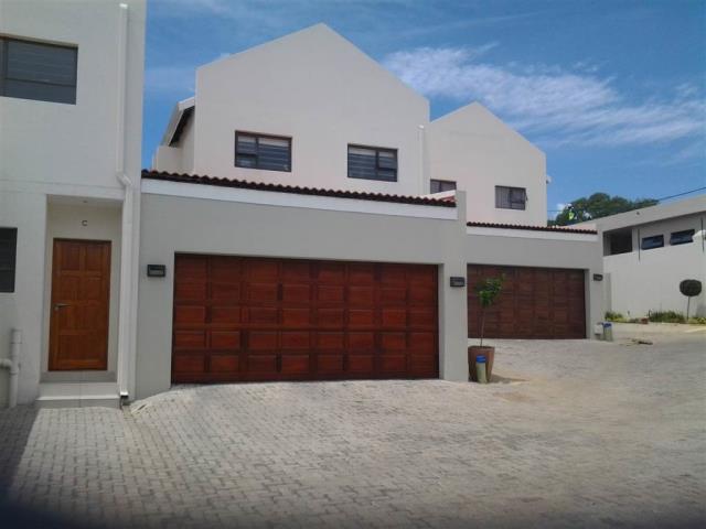 3 Bedroom Cluster to let in Bryanston