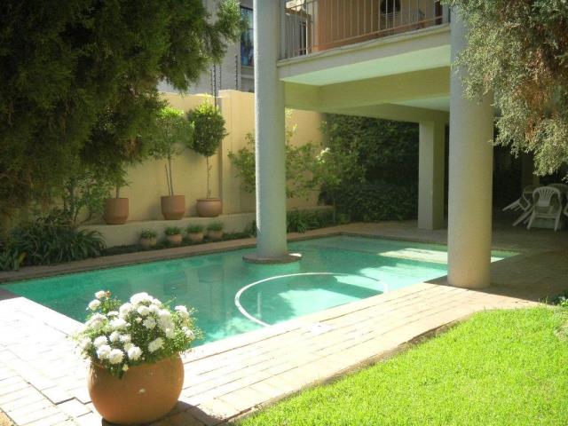 2 Bedroom Apartment to let in Benmore Gardens