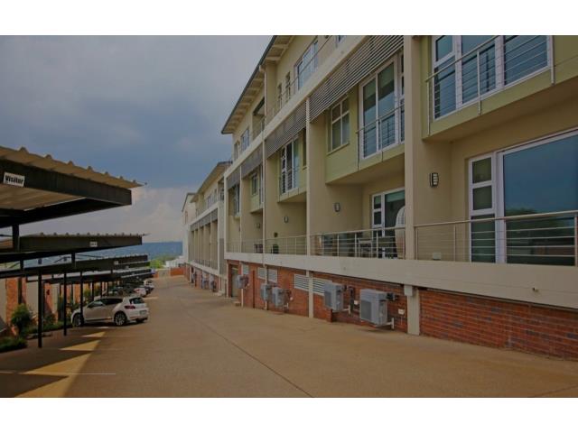 3 Bedroom Apartment to let in Bryanston