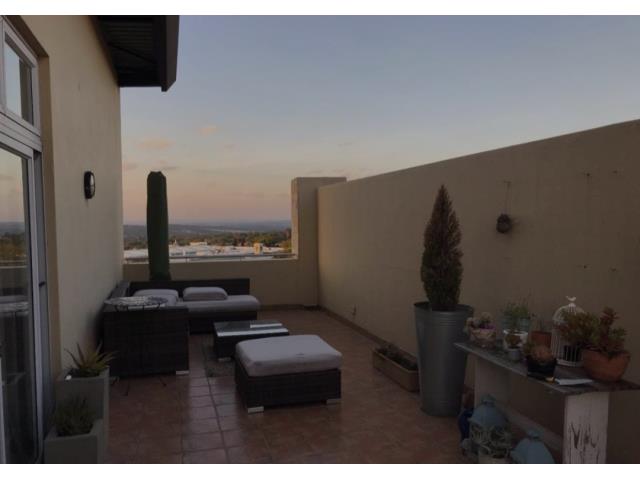 2 Bedroom Apartment to let in Morningside