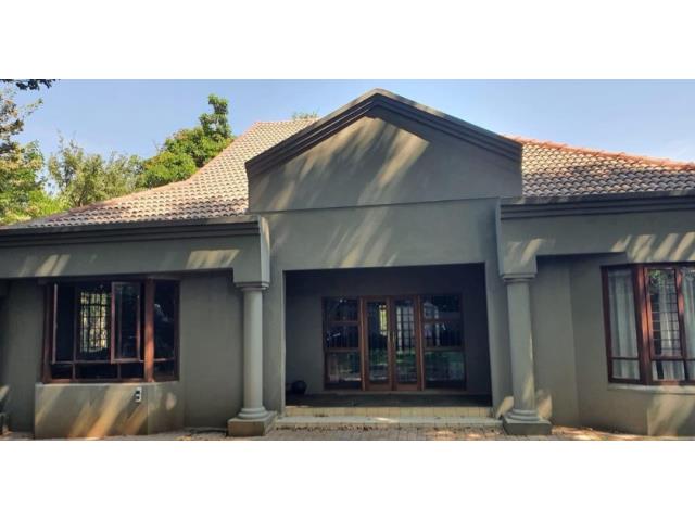 3 Bedroom House to let in Saxonwold