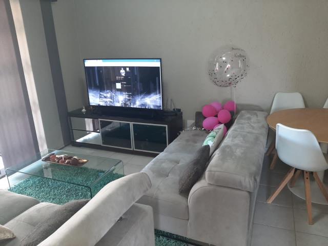 2 Bedroom Apartment to let in Wilgeheuwel