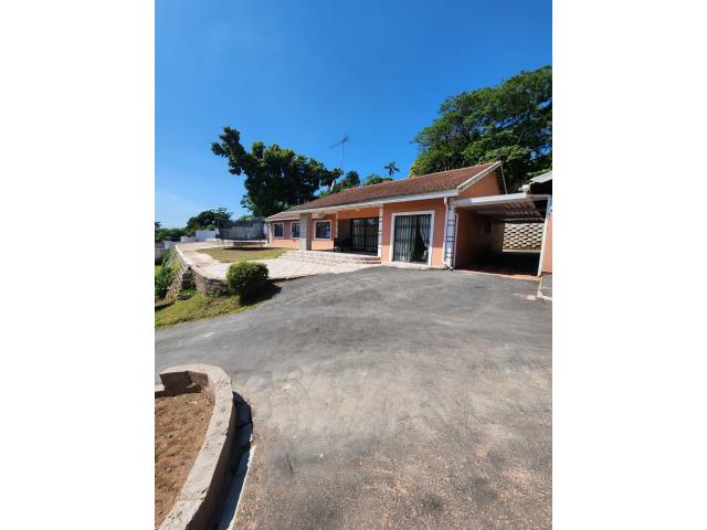 6 Bedroom House for sale in New Germany