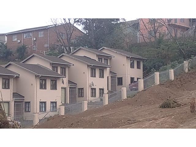 9 Bedroom House for sale in Clare Hills