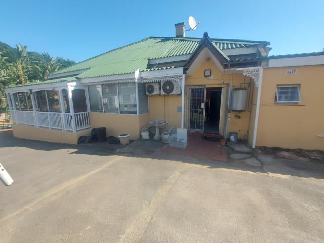 11 Bedroom House for sale in Umbilo