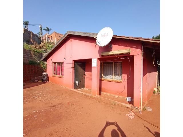 4 Bedroom House for sale in Lotus Park