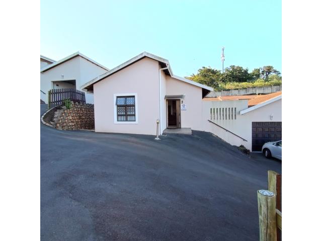 3 Bedroom Apartment to let in Amanzimtoti