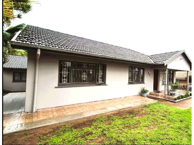 3 Bedroom House for sale in Kharwastan