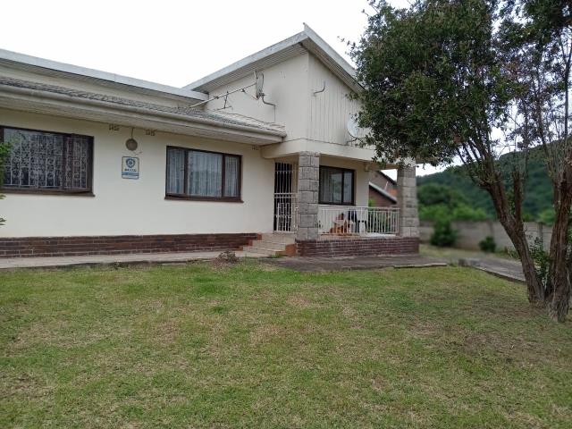 4 Bedroom House for sale in Silverglen