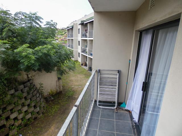 2 Bedroom Apartment for sale in Newlands East