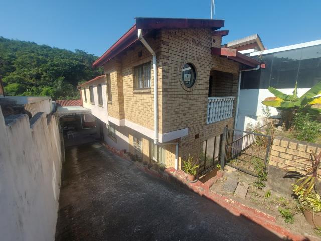 4 Bedroom House for sale in Montford