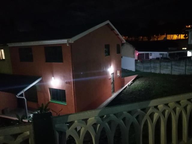 3 Bedroom House for sale in Risecliff