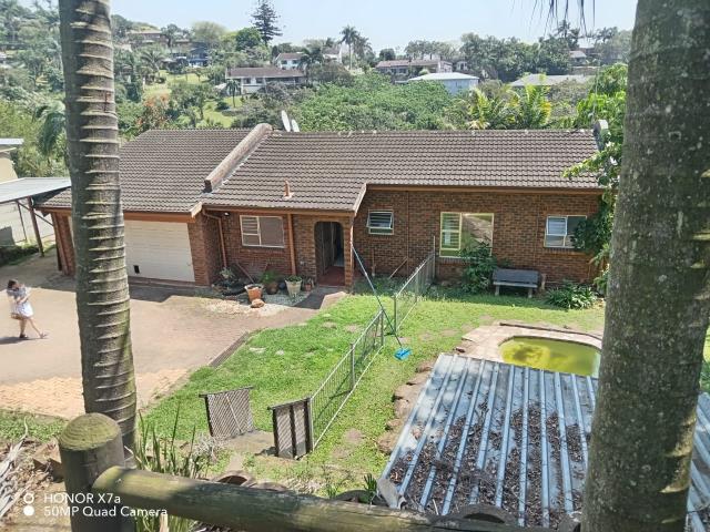 3 Bedroom House for sale in Amanzimtoti