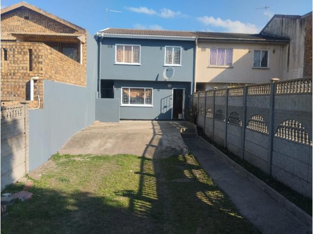 3 Bedroom House to let in Newlands West