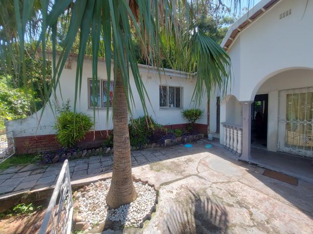 4 Bedroom House for sale in Silverglen