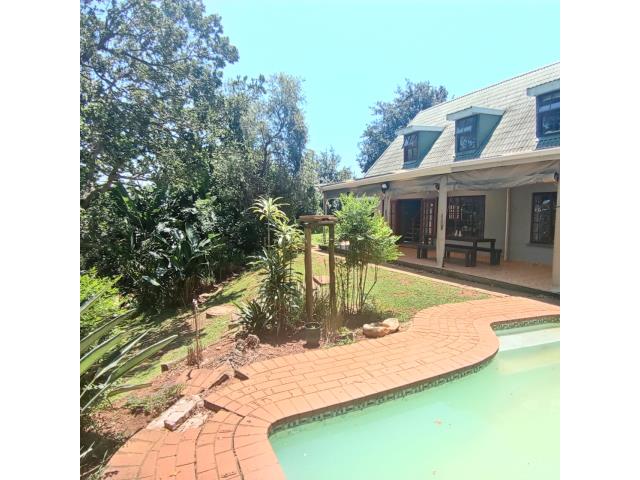 4 Bedroom House for sale in Crestview