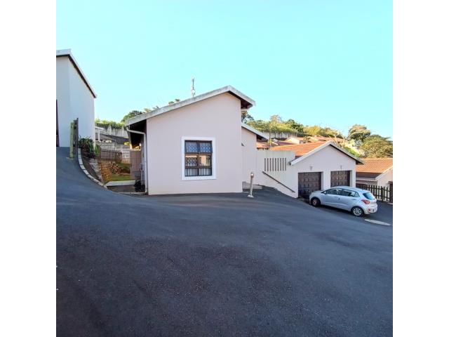 3 Bedroom Townhouse to let in Amanzimtoti