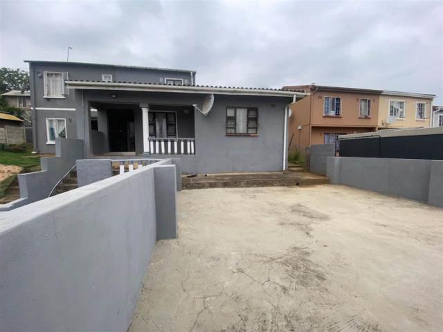 6 Bedroom Duplex for sale in Newlands West