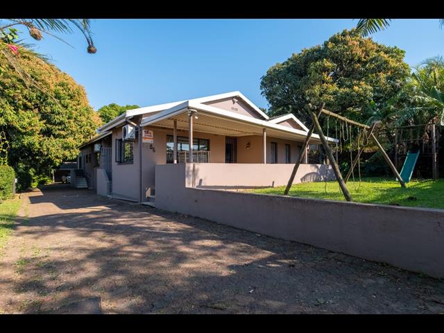 7 Bedroom House for sale in Isipingo Hills