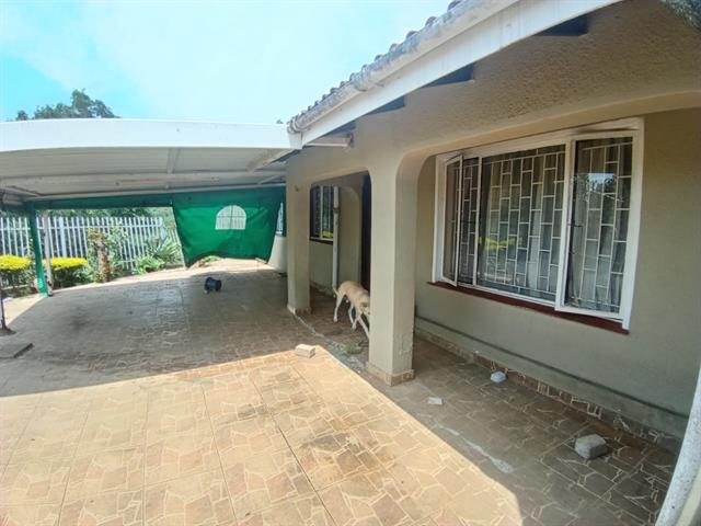 3 Bedroom Townhouse for sale in Palmiet