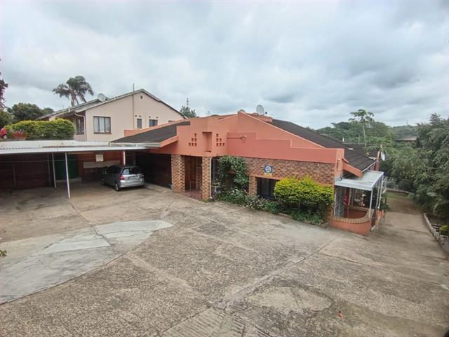 6 Bedroom House for sale in Brindhaven