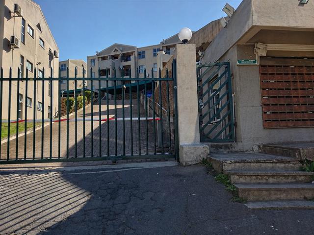 3 Bedroom Flat for sale in Waterval Park