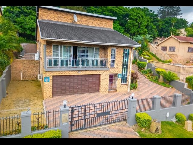 3 Bedroom House for sale in Palmiet