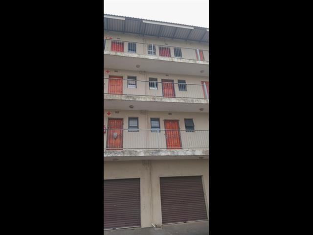 2 Bedroom Apartment for sale in Newlands East
