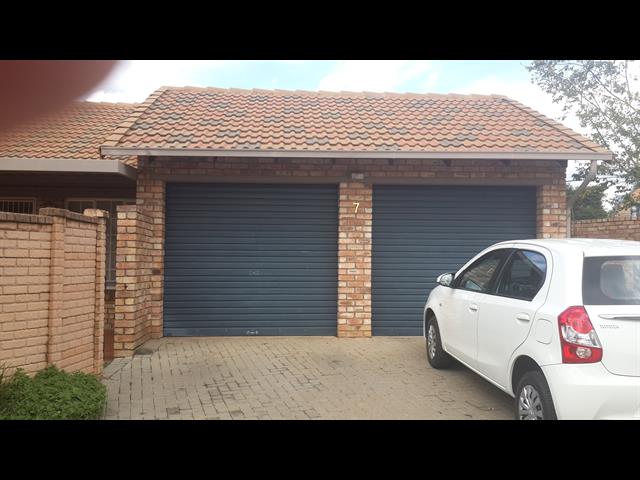 3 Bedroom House to let in Equestria