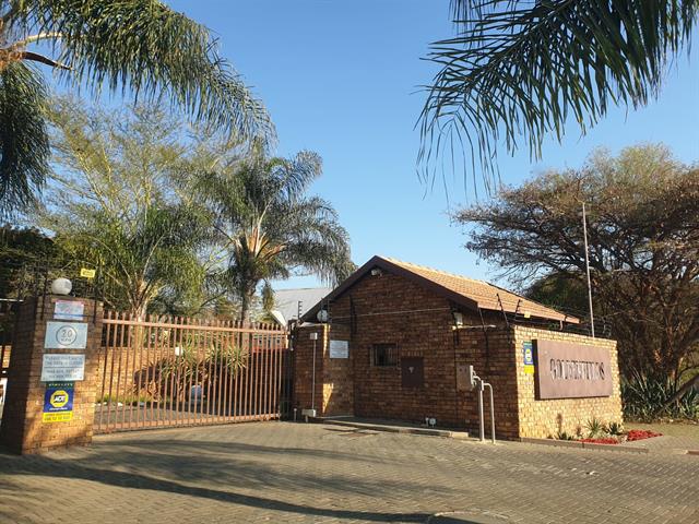 2 Bedroom Simplex to let in Equestria