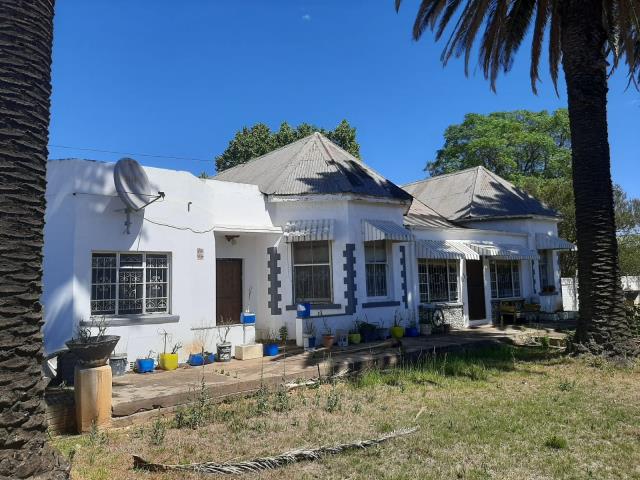 4 Bedroom House for sale in Sterkstroom