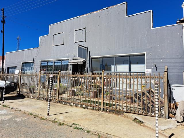 430m² Retail space for sale in Molteno