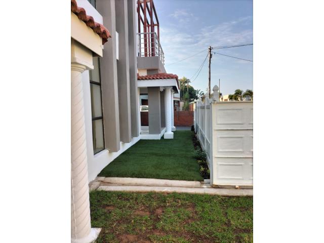 3 Bedroom House for sale in Bluff