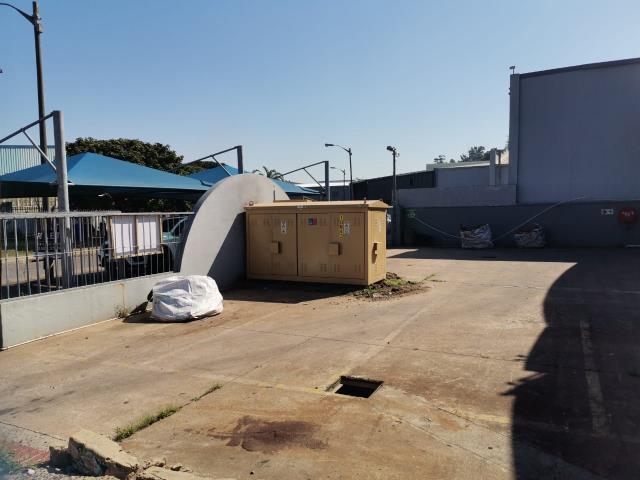 1100m² Industrial space to let in Springfield
