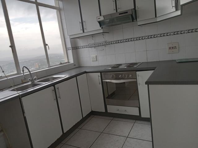 2 Bedroom Flat to let in Morningside