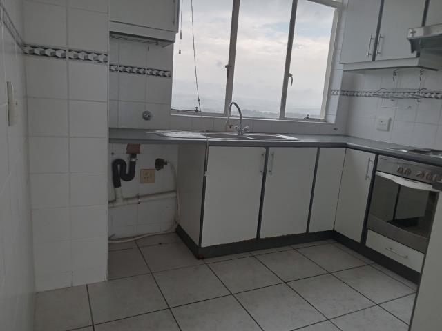 2 Bedroom Flat to let in Morningside